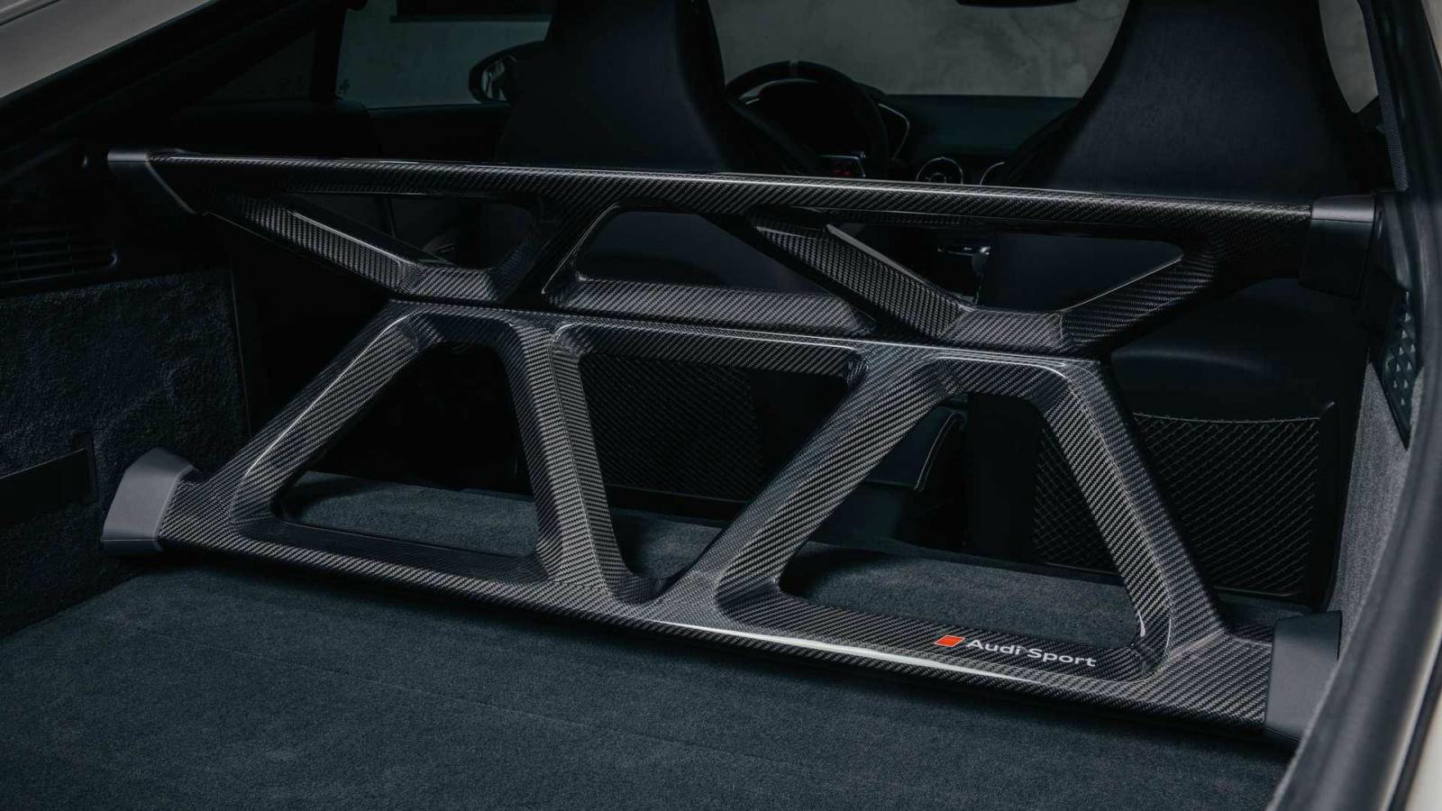 Το Audi TT RS γιορτάζει τα 40 χρόνια του quattro